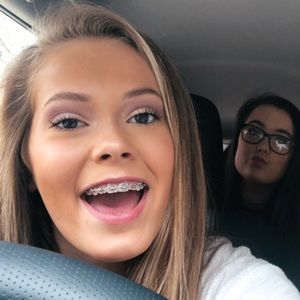 Meet your Posher, Ella